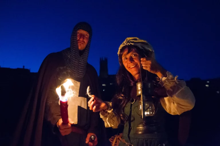 Les balades contées à la nuit tombée