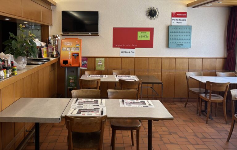 Chez Fischer-Corcelles-été-2025