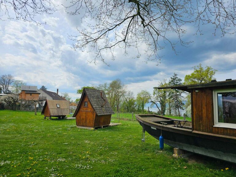Hébergements insolites – Ferme de la Corbière – Estavayer