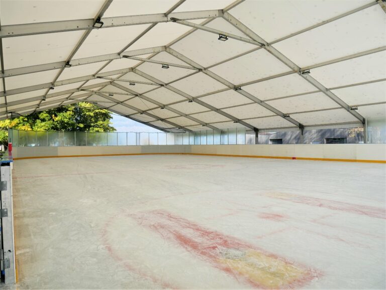 Patinoire en plein air – Place Nova Friburgo – automne ©EPT-2021 (3)