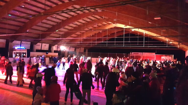 Disco sur glace aux Paccots – Glissez au rythme de la musique!