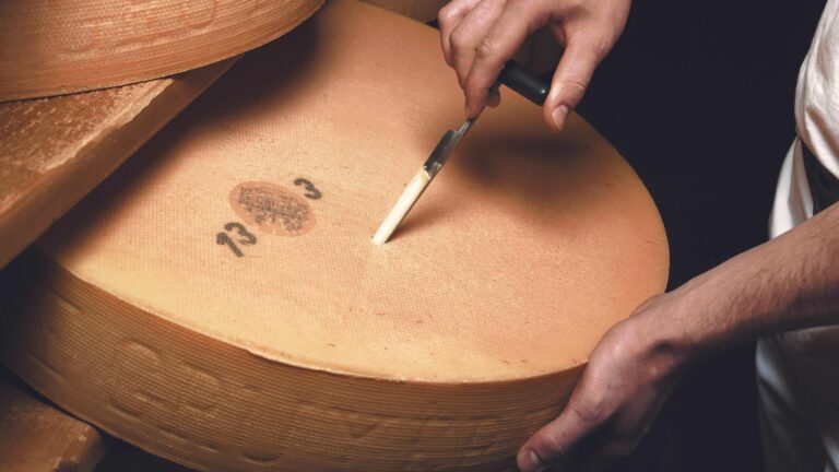 Romont : Visite guidée de la fromagerie romontoise & dégustation