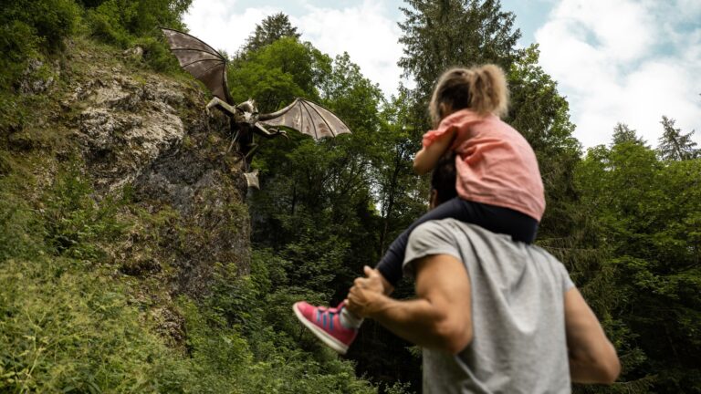 Mysteries and nature on the witch's trail!