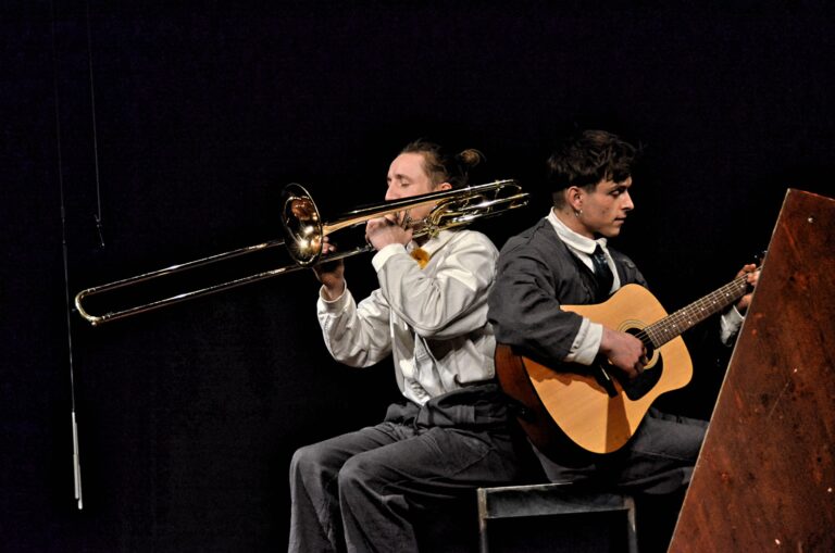 Spectacle The Truth…? – NotreDUo