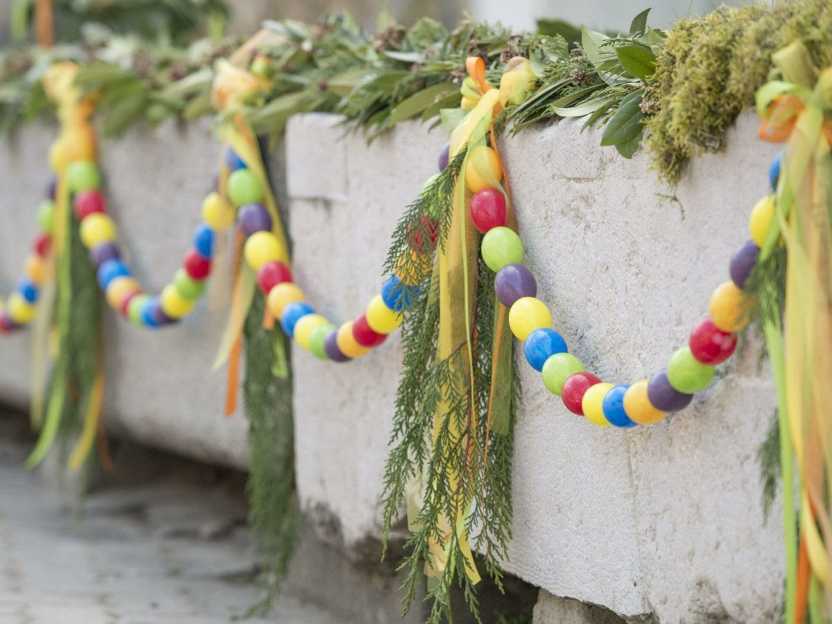 Osterbrunnen im Vully